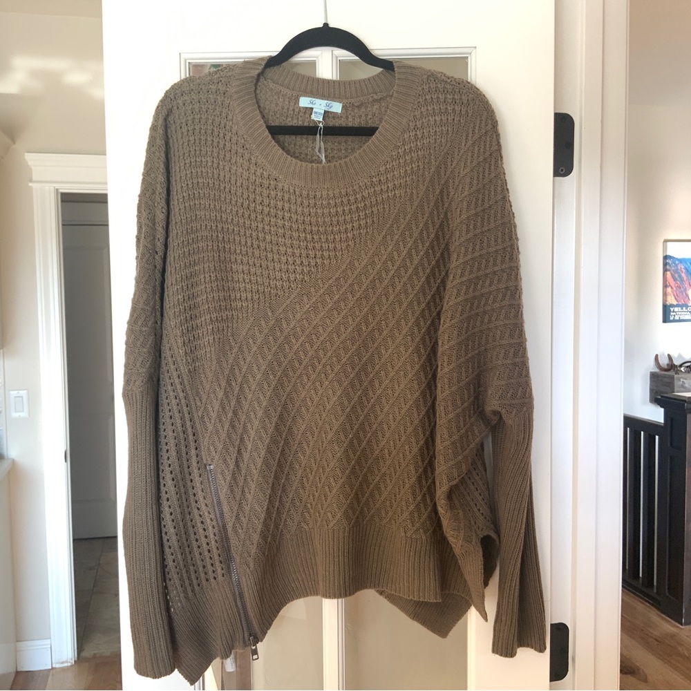 RELISTED UNDER SWEATERS Oversized Patterned Knit Sweater - Picture 4 of 13